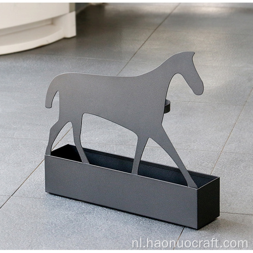 Creatieve metalen paraplubak in de vorm van een paard